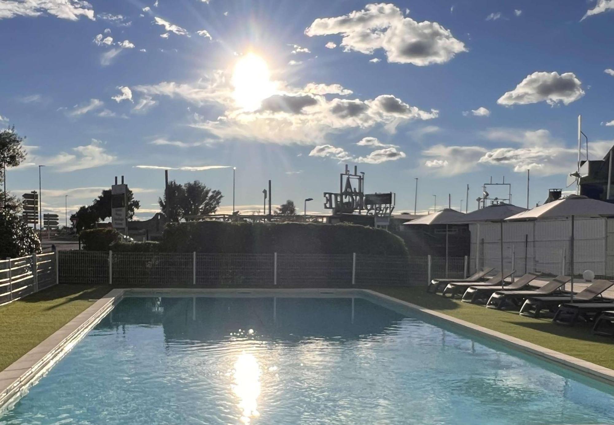 Sure Hotel By Best Western Nimes Est Exterior photo
